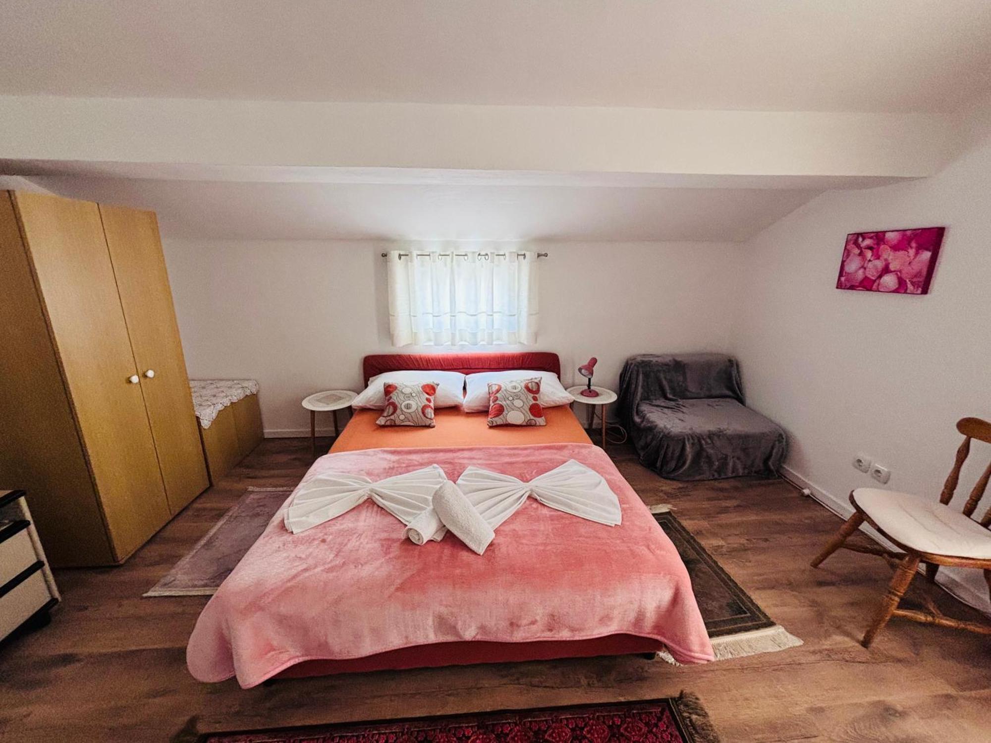 Rooms & App Minka Jadranovo Exterior photo