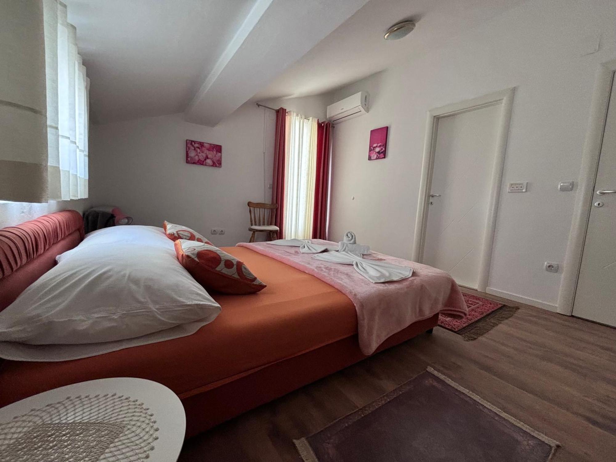 Rooms & App Minka Jadranovo Exterior photo